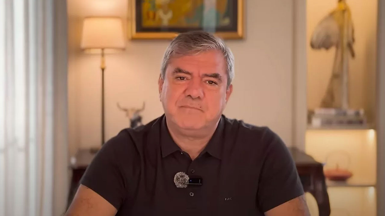 Yılmaz Özdil camide 'Evet' pozu verenlere sordu: Bu zammı beğendiniz mi?