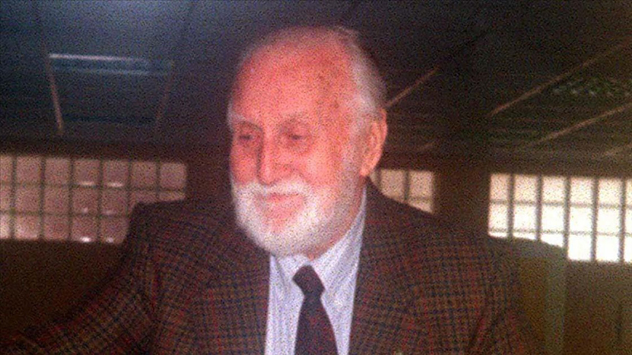 Süper Baba'nın Yakup Dedesi: İhsan Devrim 16. yılda anılıyor