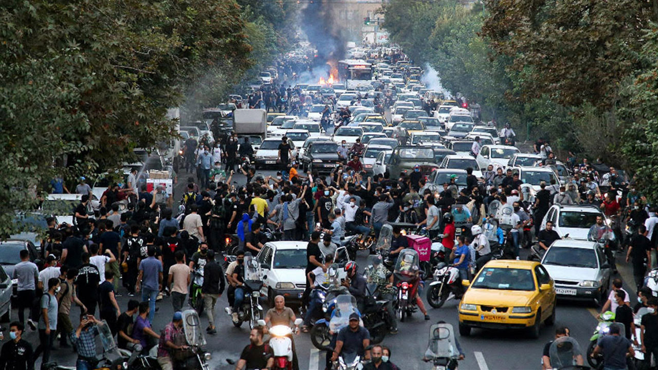 İran’daki protestolar devam ediyor: 31 eyaletin 27’sine yayıldı