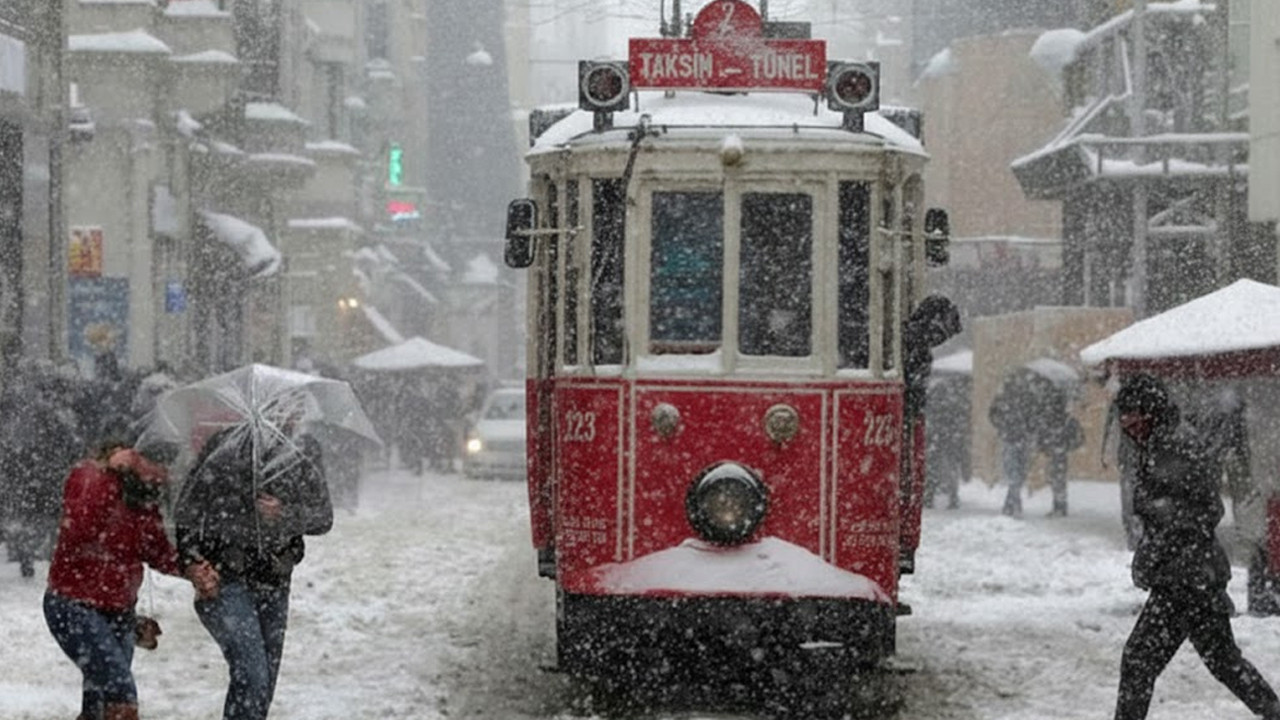 İstanbul’a kara kışın döneceği gün... Sıcaklar 10 derece birden düşecek