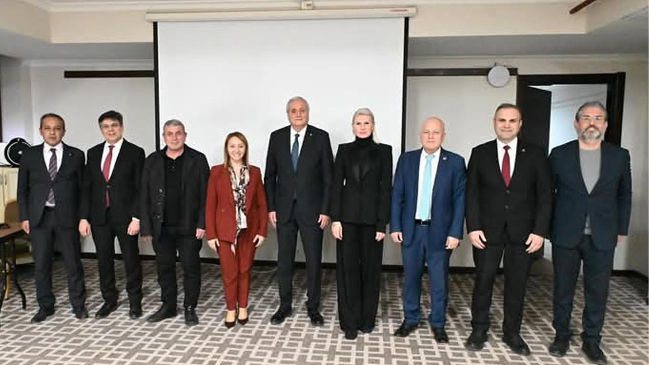 Başkanlar olağanüstü toplantı öncesi Bozüyük'te bir araya geldi