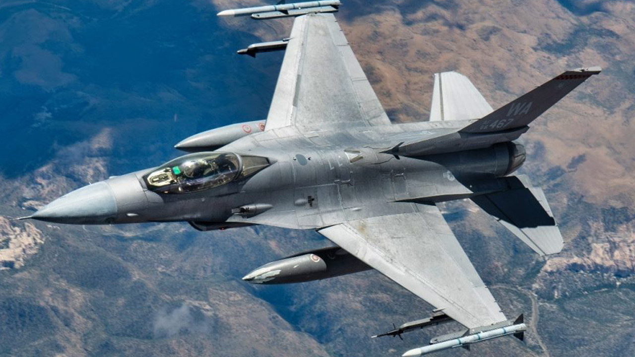 F-16 savaş uçağı düştü