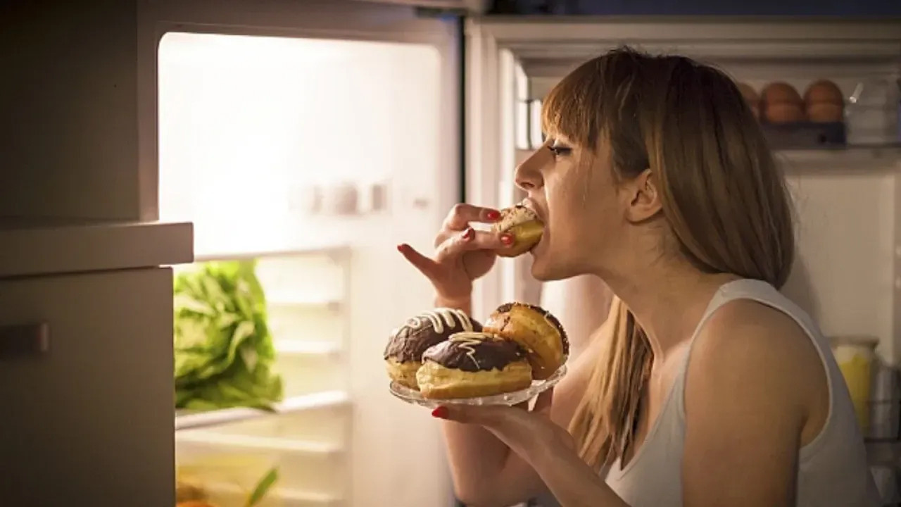 Gece atıştırmaları kalp sağlığını tehdit ediyor...…