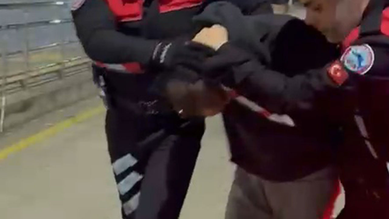 Küfürleştiği arkadaşına kurşun yağdırdı...