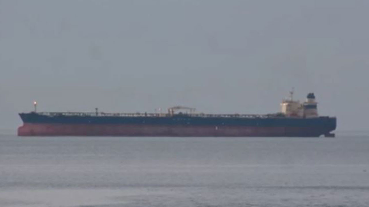 Türkiye yakınında bir gemi daha vuruldu