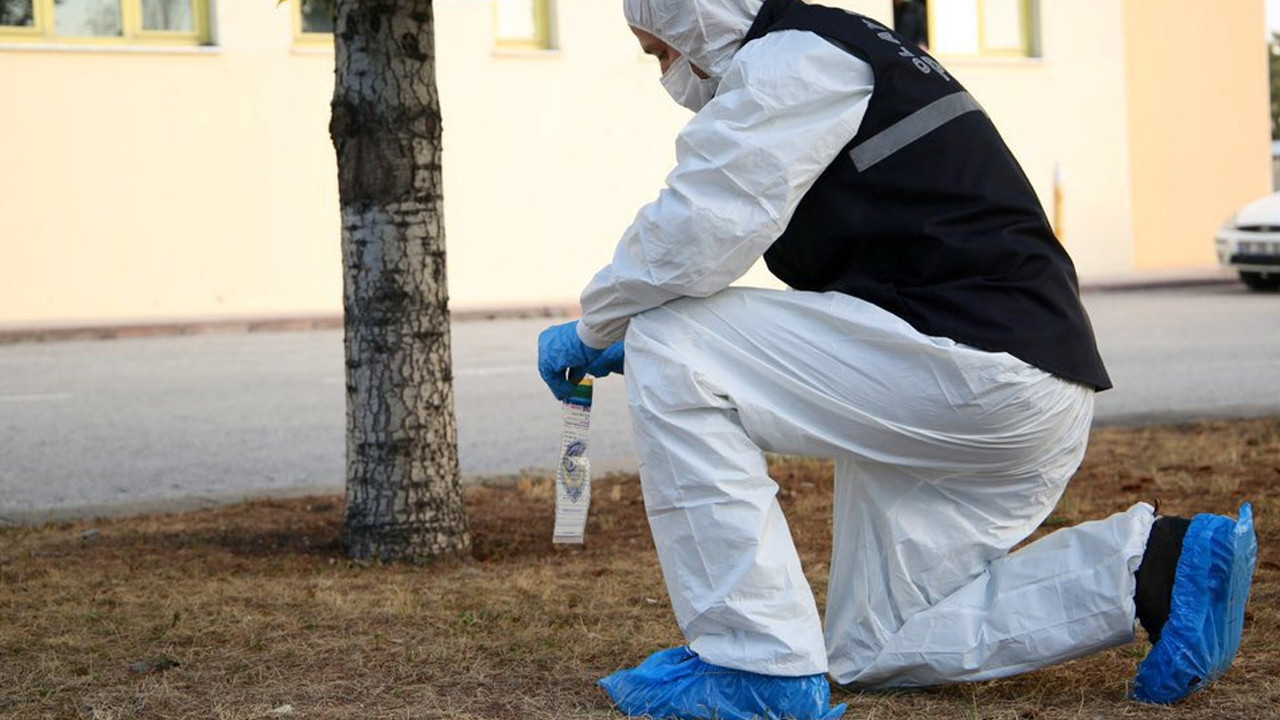 Adana'da sokakta kanlı infaz: 19 yaşındaki genç kanlar içinde yere yığıldı