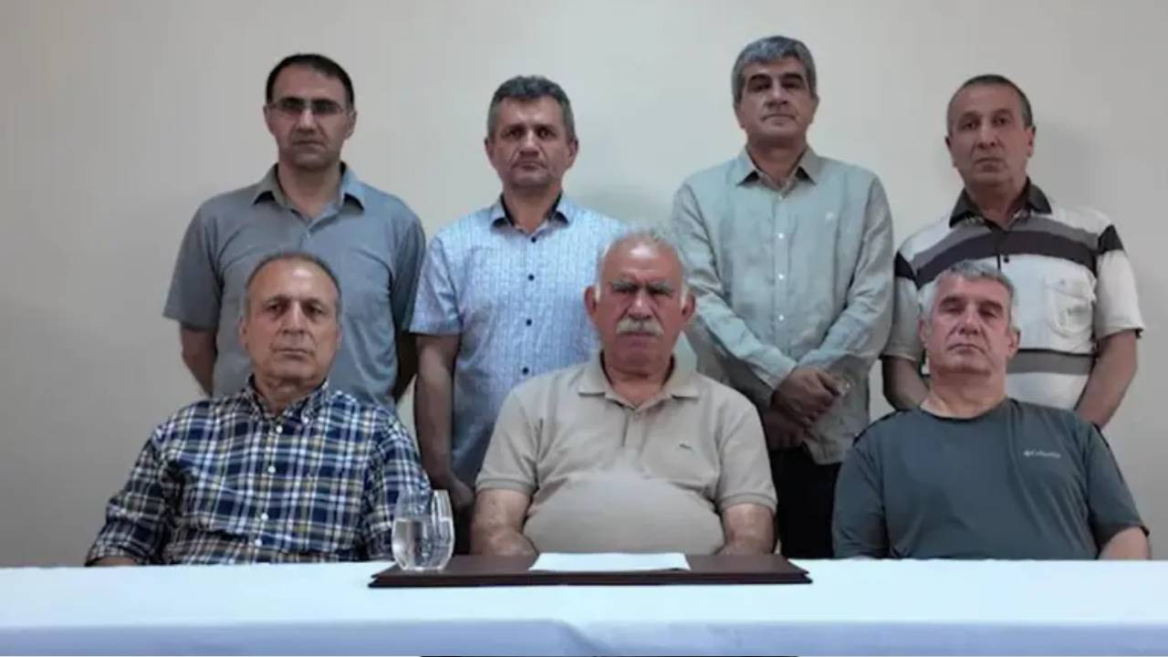 AKP'li o isimden AKP'ye uyarı: 'Öcalan'a güvenilmez