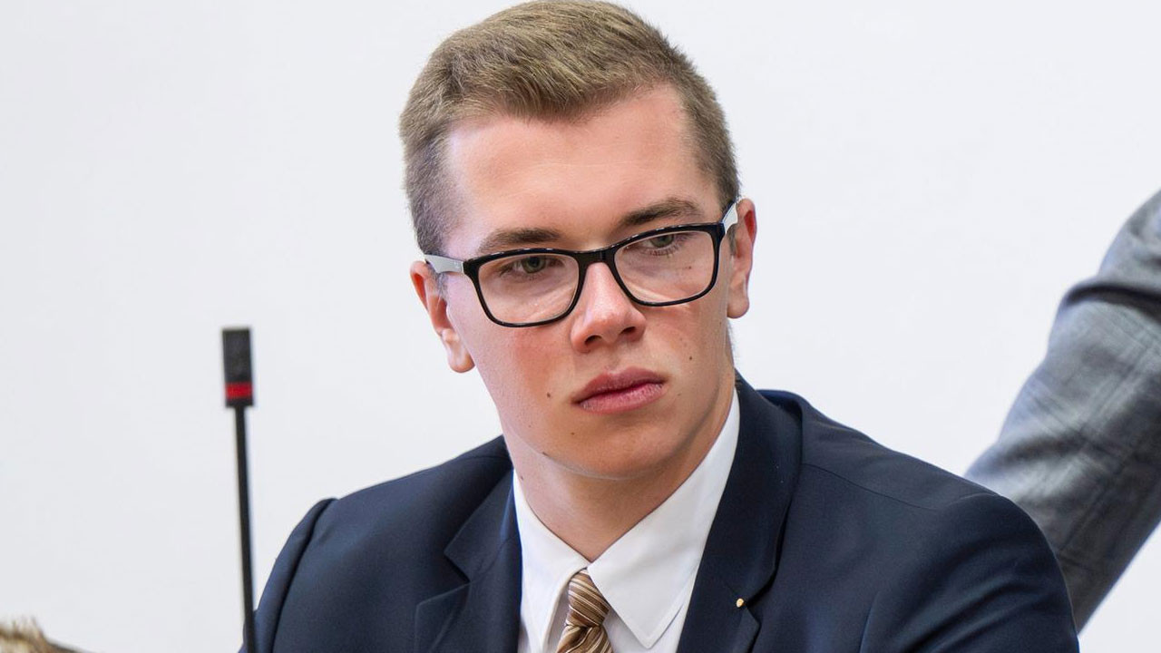 Irkçı vekil Türkleri hedef aldı