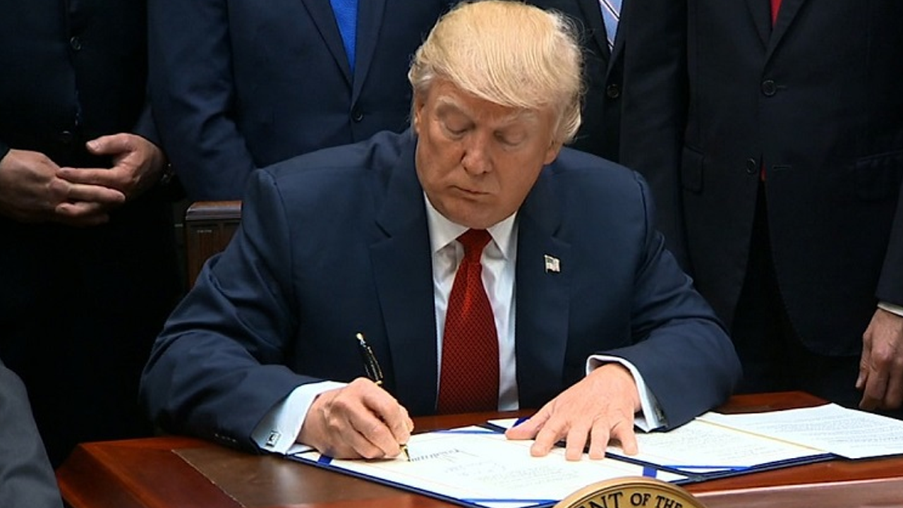 Trump, 'ucuz Rus petrolü' yaptırımını onayladı