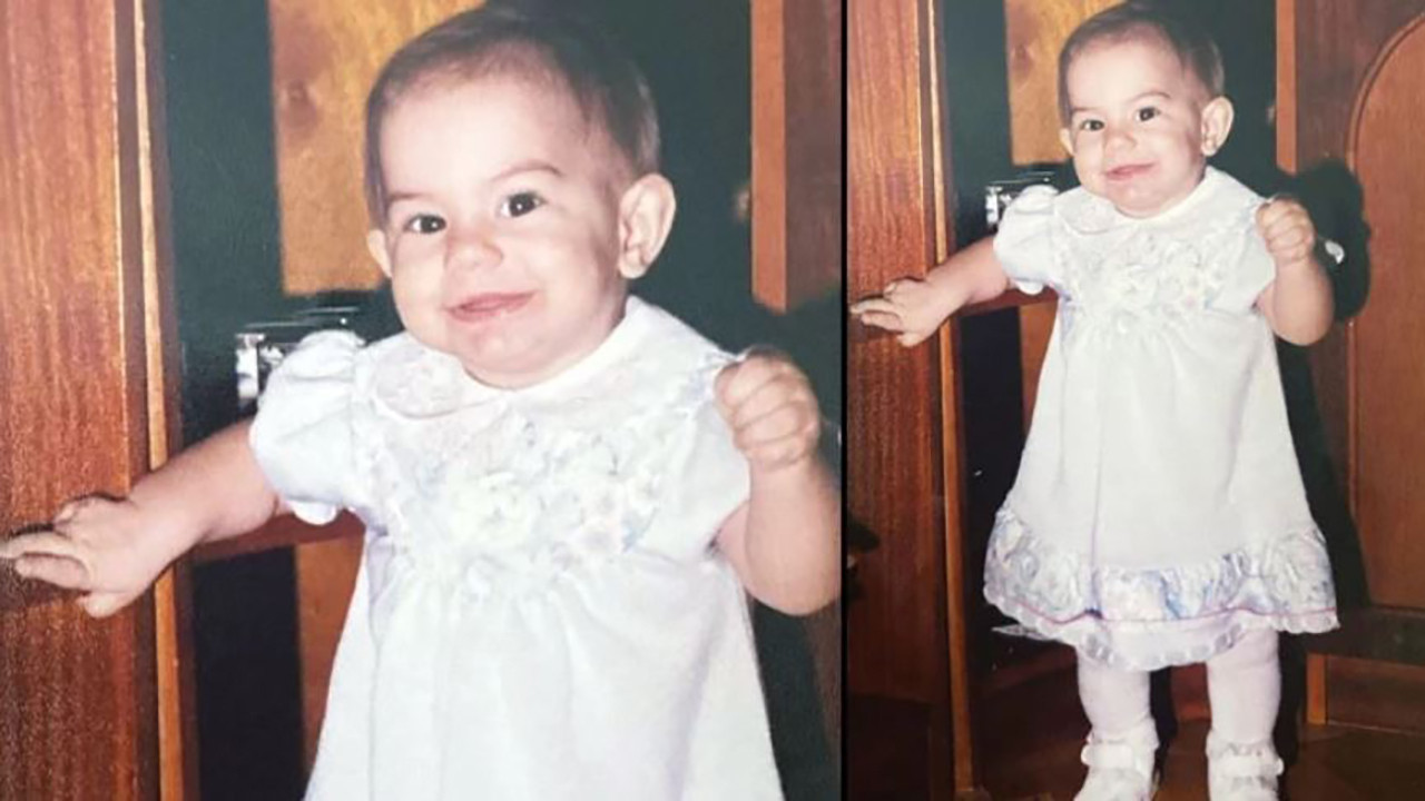 Beyaz elbiseli bu küçük kız kim? Tanıyabiline aşk olsun: Bu minik kız Eşref Rüya'nın Nisan' Demet Özdemir’miş…