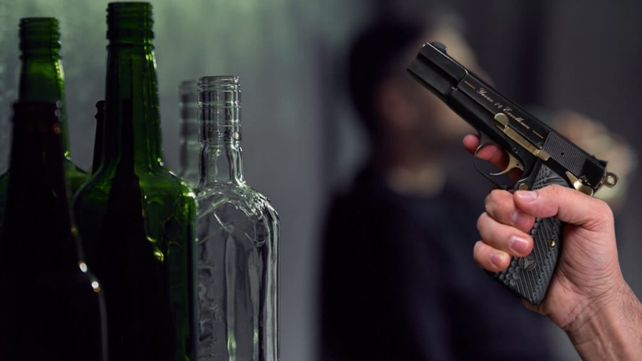Şişede durduğu gibi durmadı: Masada üç kişi vardı: Aynı anda tetiğe bastılar: 1 ölü 2 yaralı