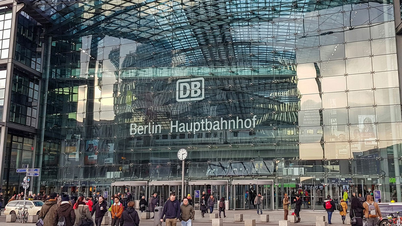 Almanya’yı şoke eden araştırma: İşte ülkeden ayrılmak isteyenlerin oranı