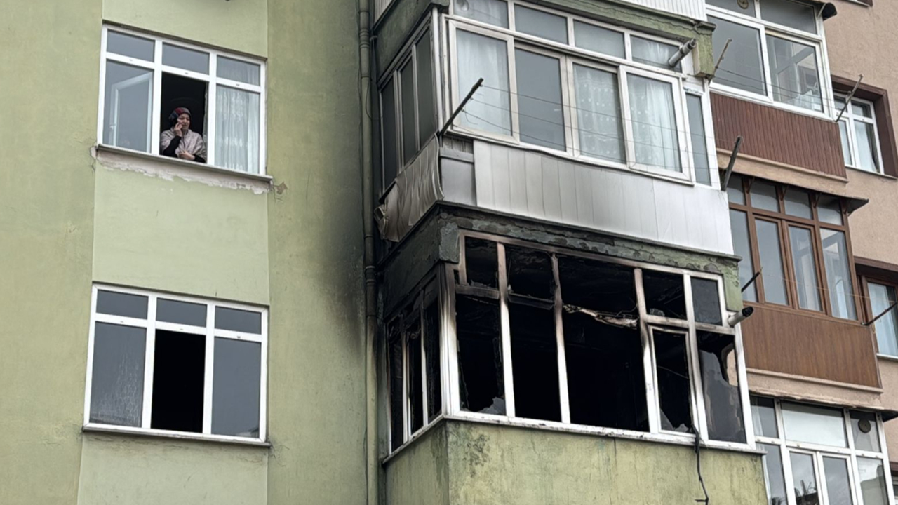 Karabük'te 5 katlı binada yangın: 8 kişi kurtarıldı
