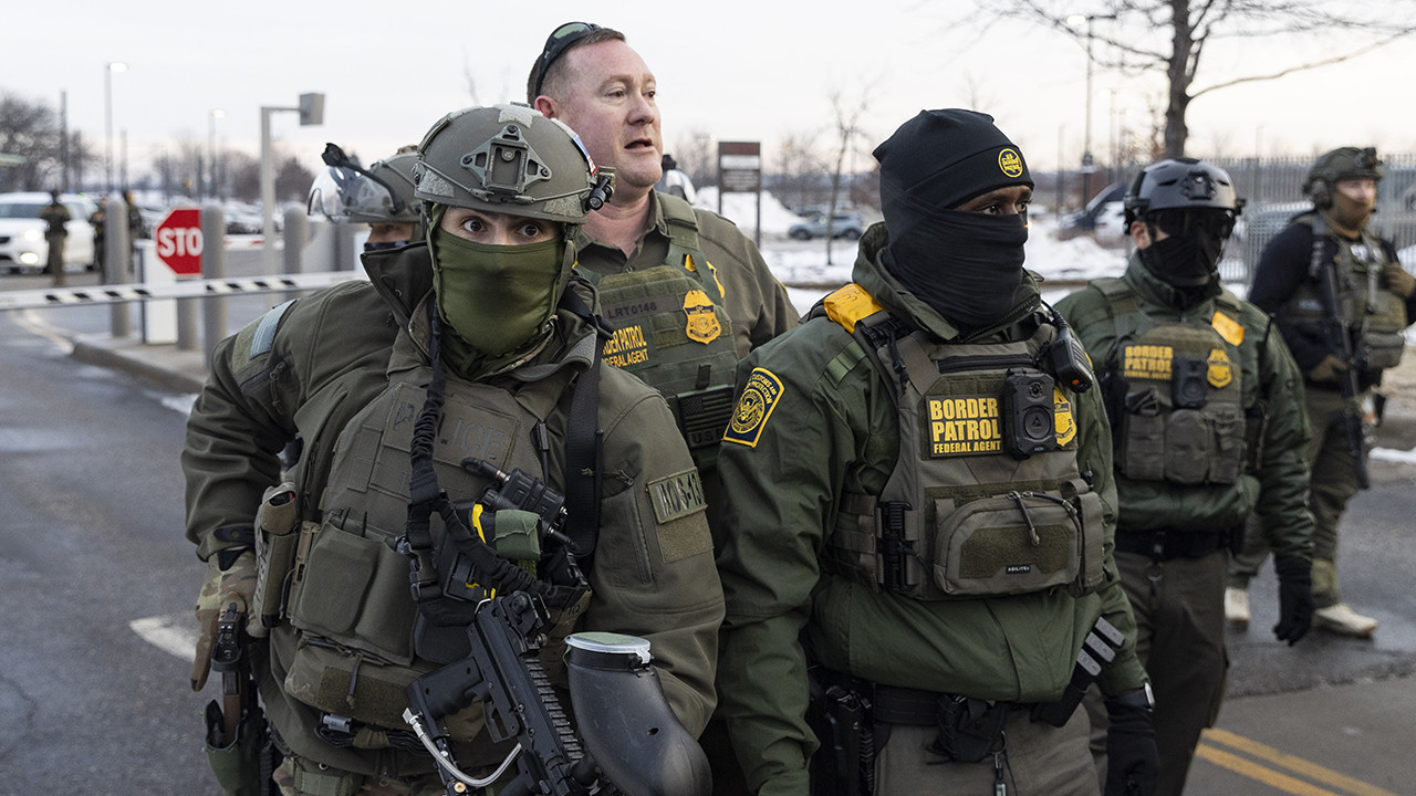 Minneapolis'te tansiyon düşmüyor: Protestolarda 30 gözaltı