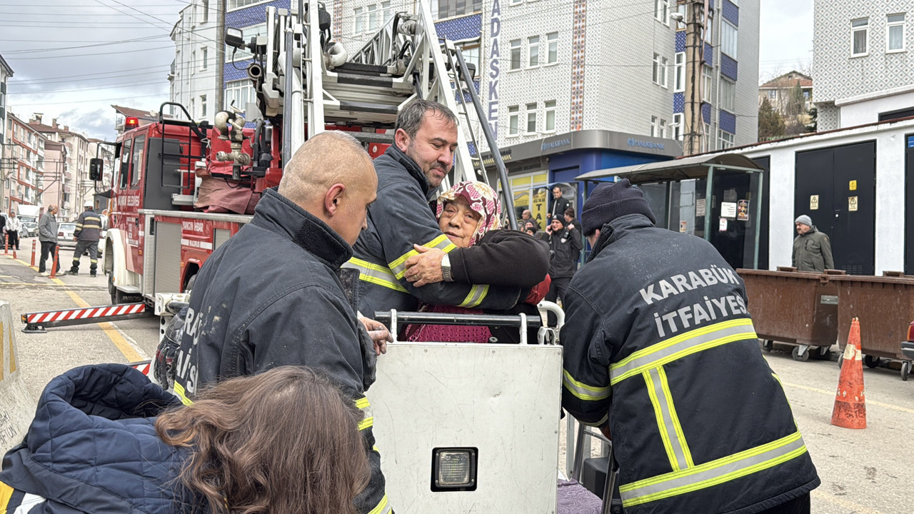 Mutfak yangını korku ve paniğe neden oldu: 5’i çocuk 8 kişi kurtarıldı