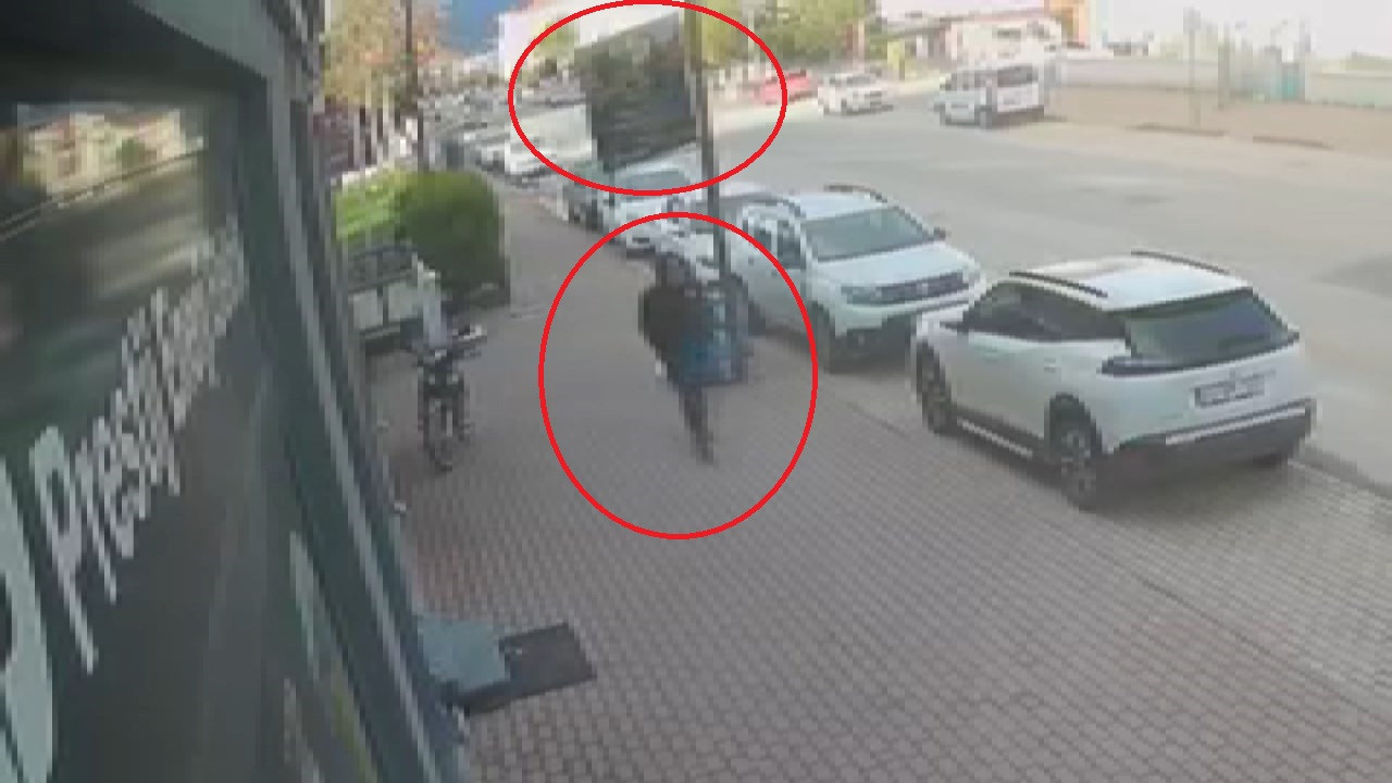 Son adımla kurtuldu: Tabela yere çakıldı: Bursa’da ölümden saniyeler ile kurtuldu