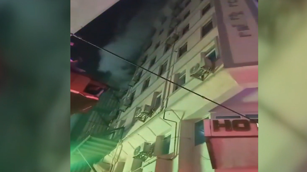 Diyarbakır’da otelde yangın: 10 kişi dumandan etkilendi