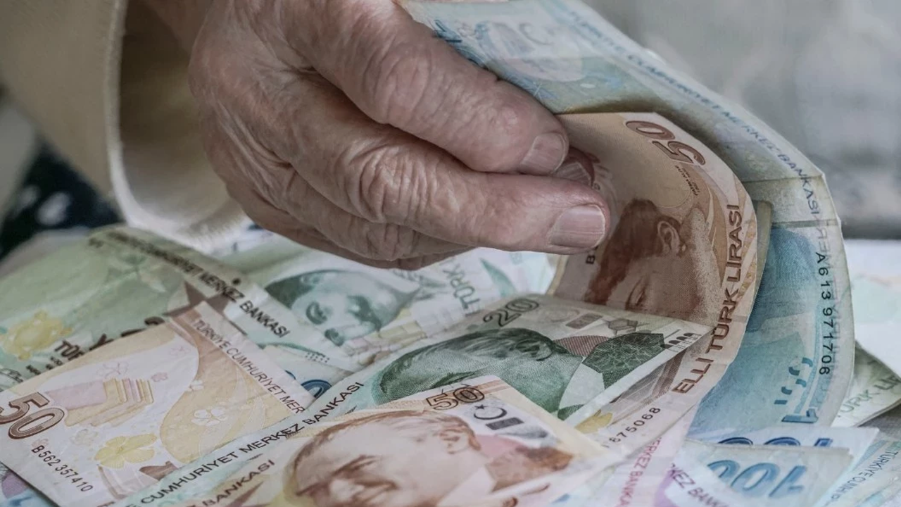 Sefalete mahkum edilen emekli ikramiyede de hüsrana uğrayacak