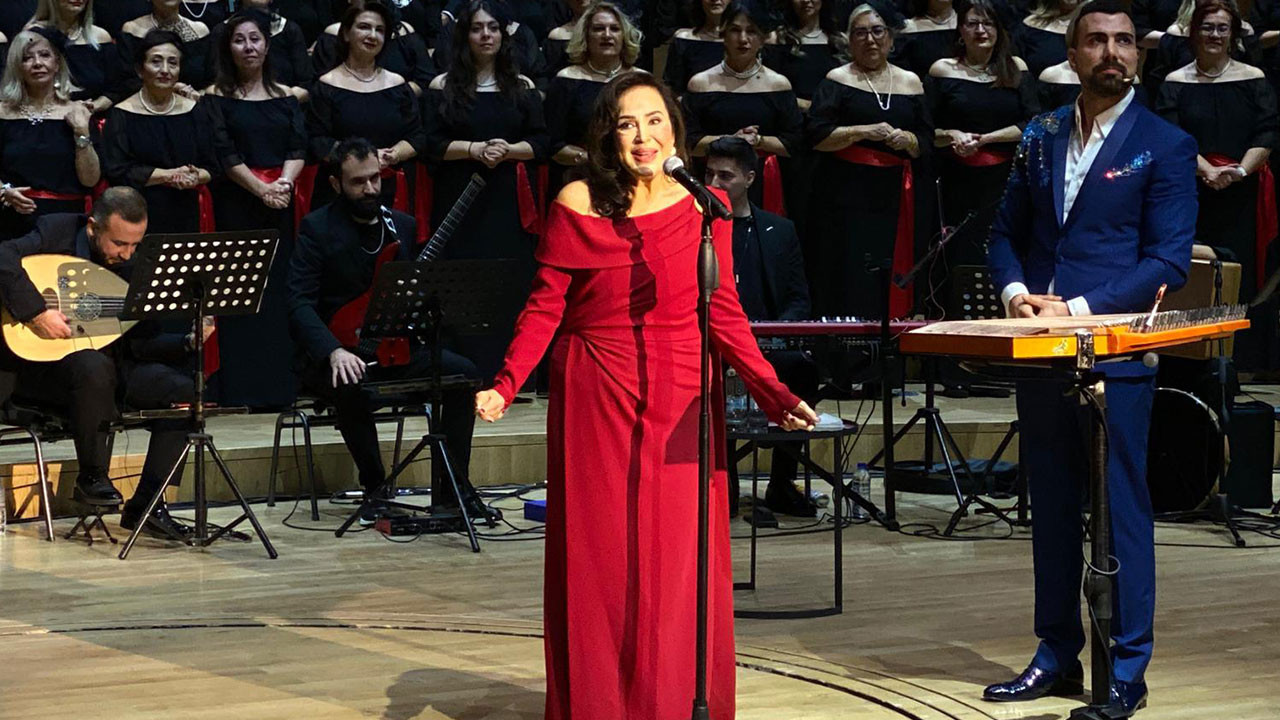 CSO Ada’da Yeşilçam rüzgârı: Unutulmaz film şarkıları Türkan Şoray’la hayat buldu