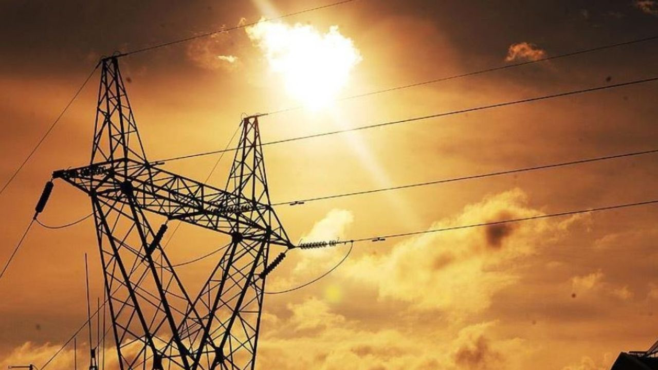 İstanbul elektrik kesintisi neden yaşanıyor? Ne zaman gelecek? Hangi ilçeler etkilendi?