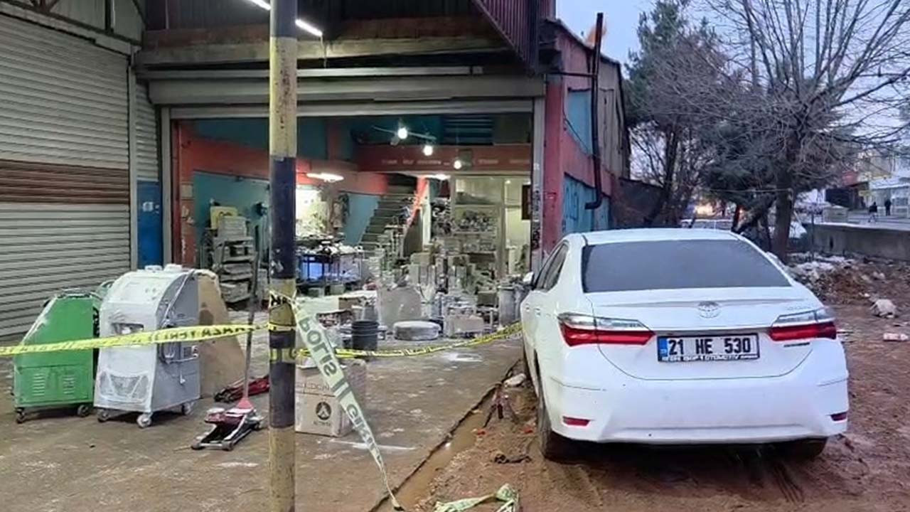 Sobaya attığı madde bomba gibi patladı: Diyarbakır’da facia: 4 yaralı