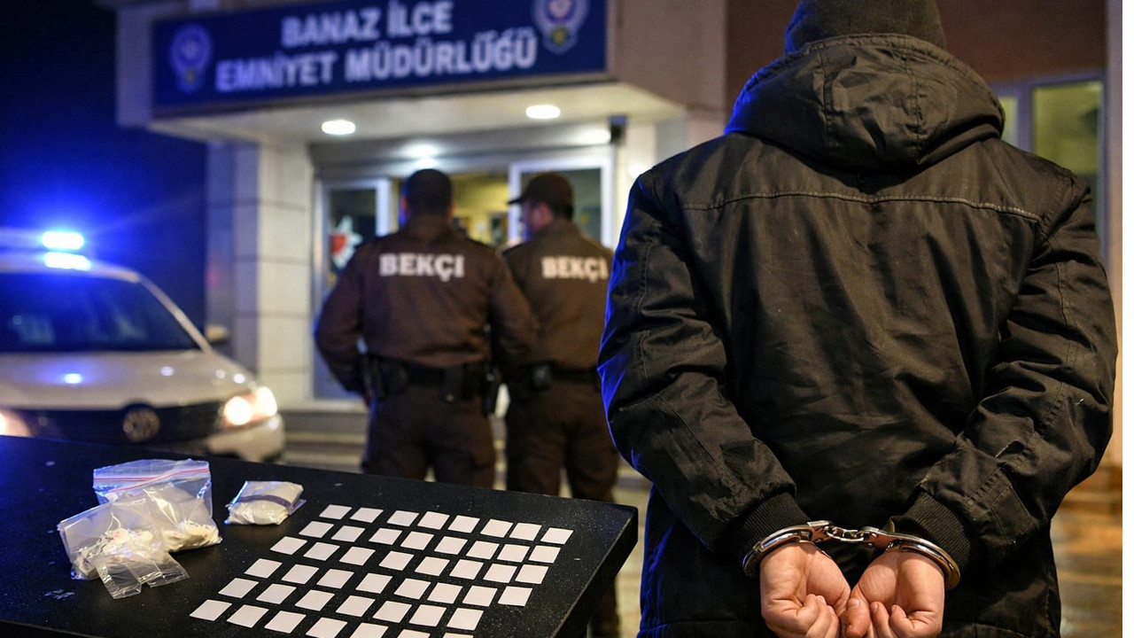 Banaz’da Gece Kartalları'ndan uyuşturucu operasyonu