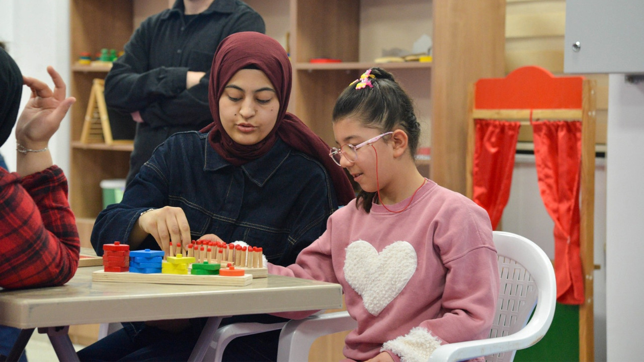 Özel Eğitim Öğrencileri Üniversitede oyunla öğrenmenin keyfini yaşadı