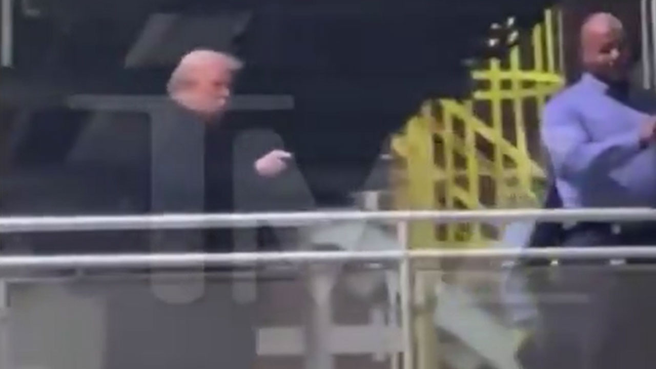 Trump’tan fabrika işçisine olay hareket: Beyaz Saray böyle savundu