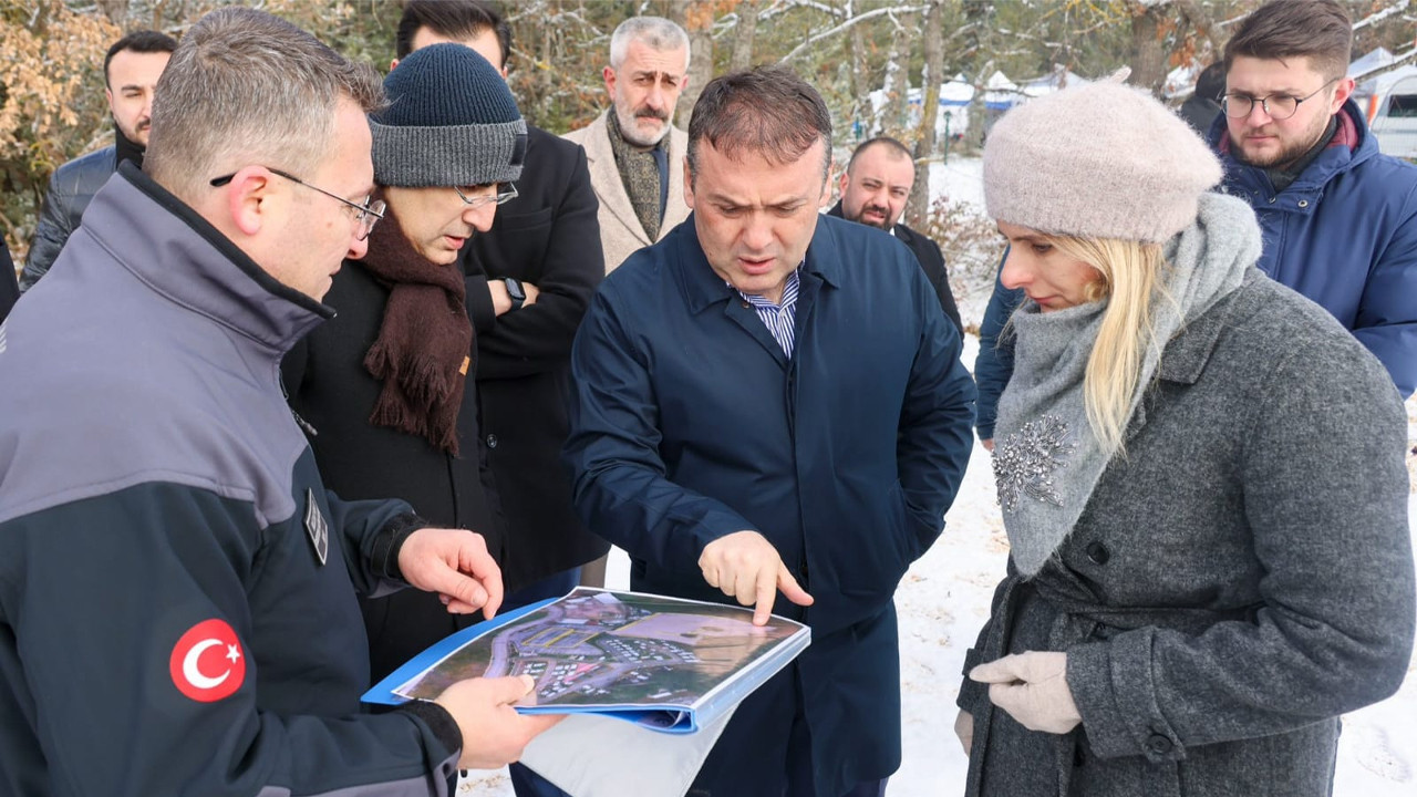 Vali Sözer, Kış Festivalinin düzenleneceği alanda incelemelerde bulundu