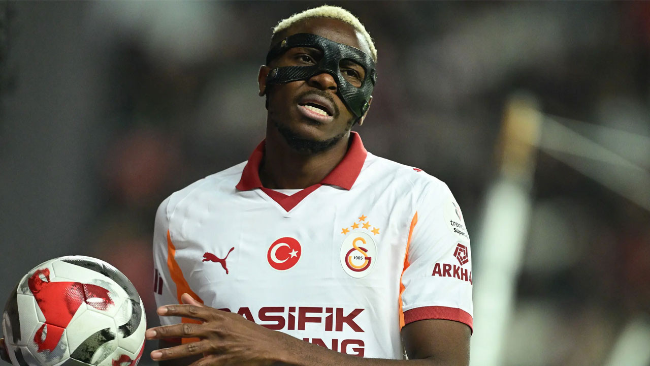 Asamoah Gyan Manchester United'a Osimnhen çağrısı yaptı