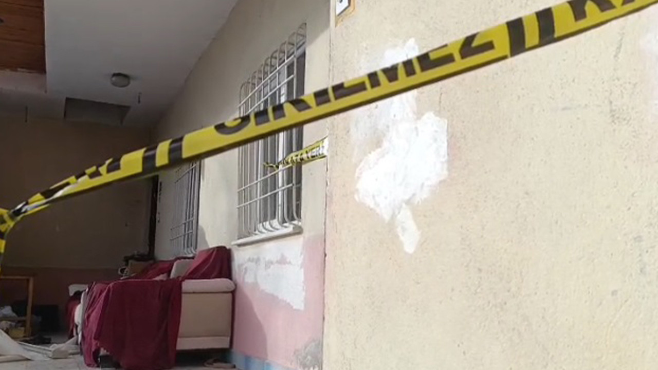 Eski nişanlısı ile 2 kızını bıçakla yaraladı