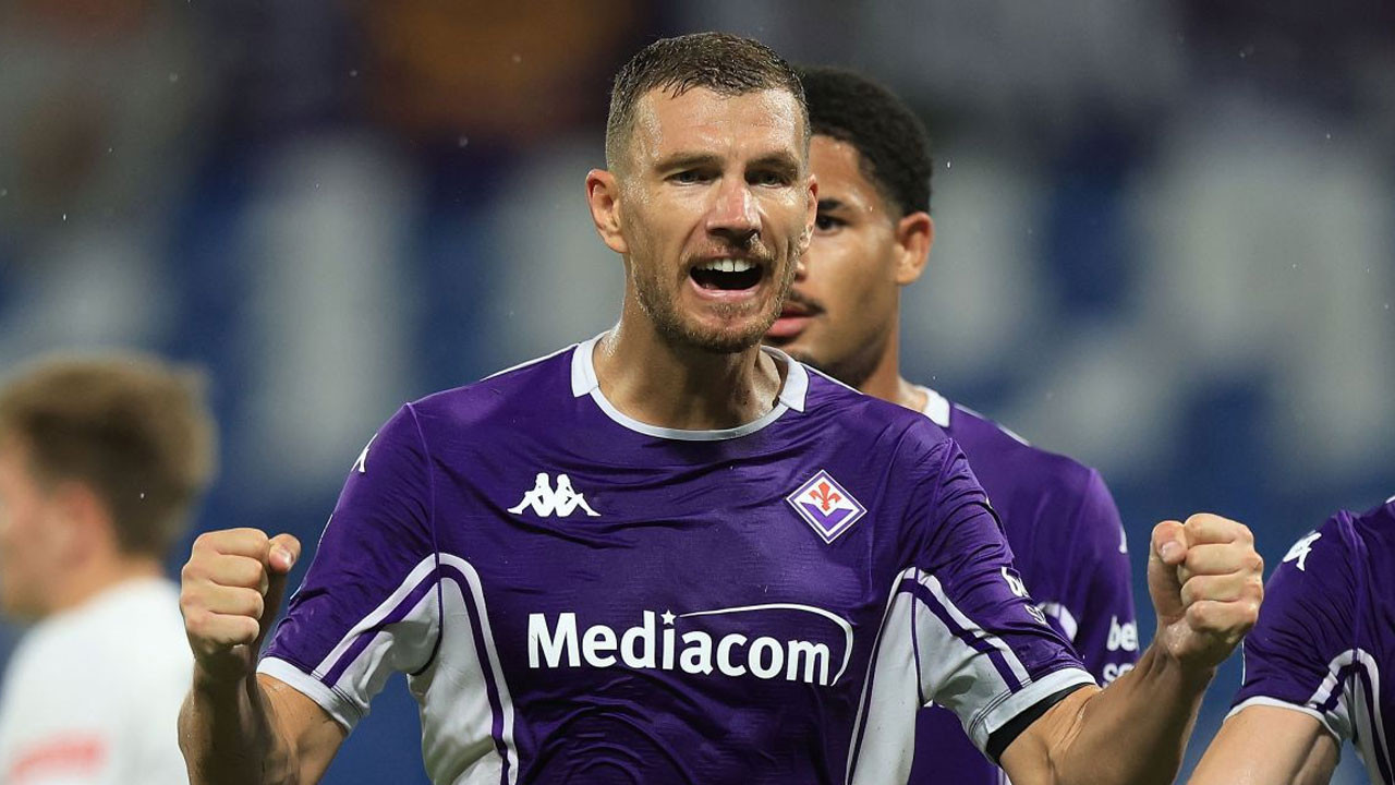 Fransa Ligue 1 ekiplerinden Paris FC, Edin Dzeko ile ilgeniyor
