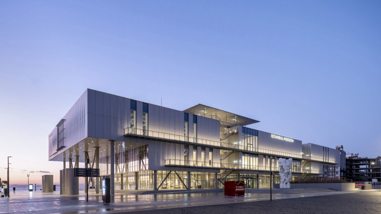 İstanbul Modern’de cuma akşamları neden bu kadar kalabalık?