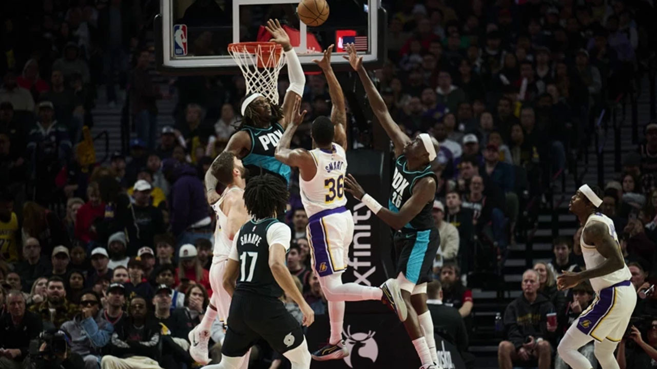 Blazers, Los Angeles Lakers karşısında fark yarattı.