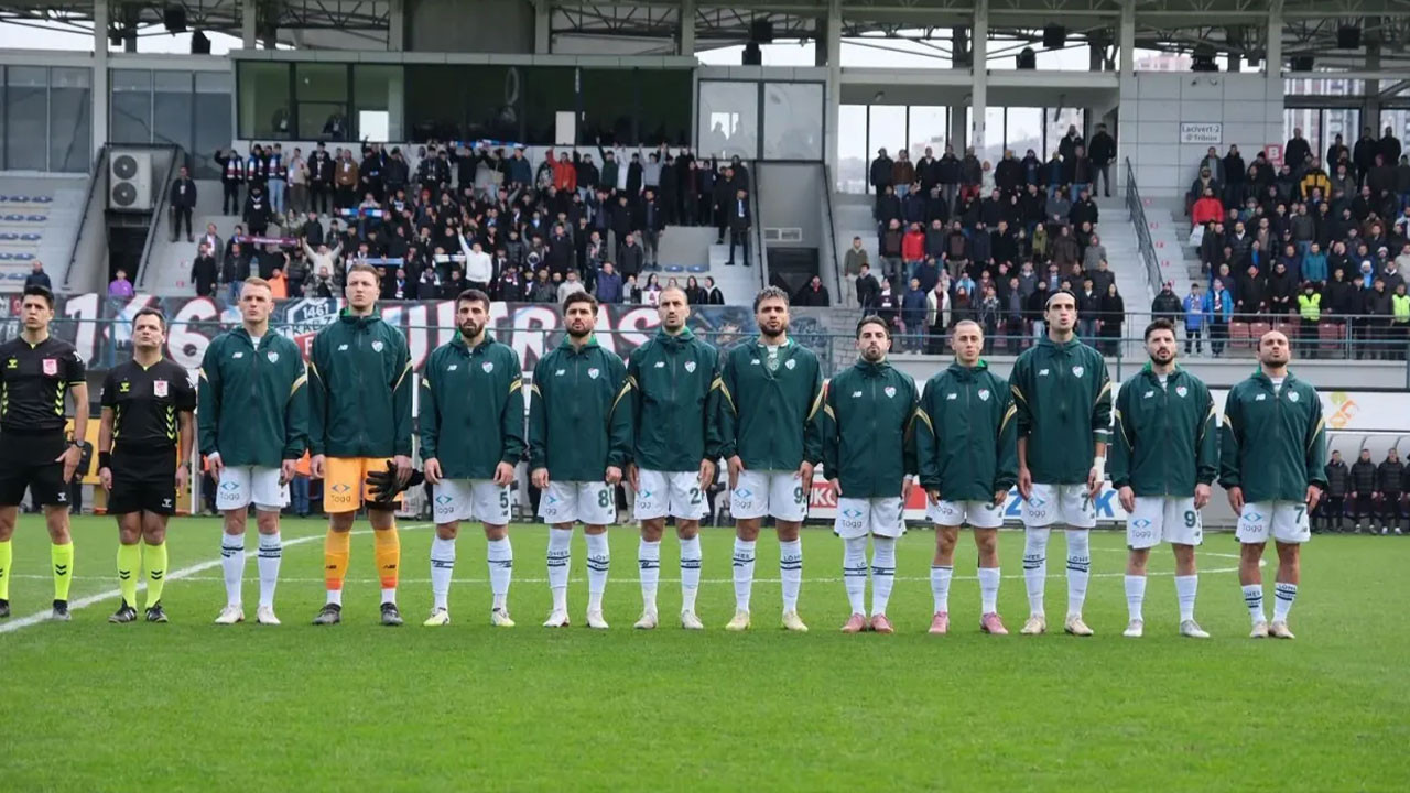 Bursaspor Başkanı Enes Çelik 1461 Trabzon FK maçı hakemine tepki gösterdi