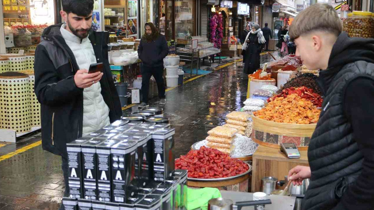 Diyarbakır’da ’Kürt kahvesine’ yoğun ilgi