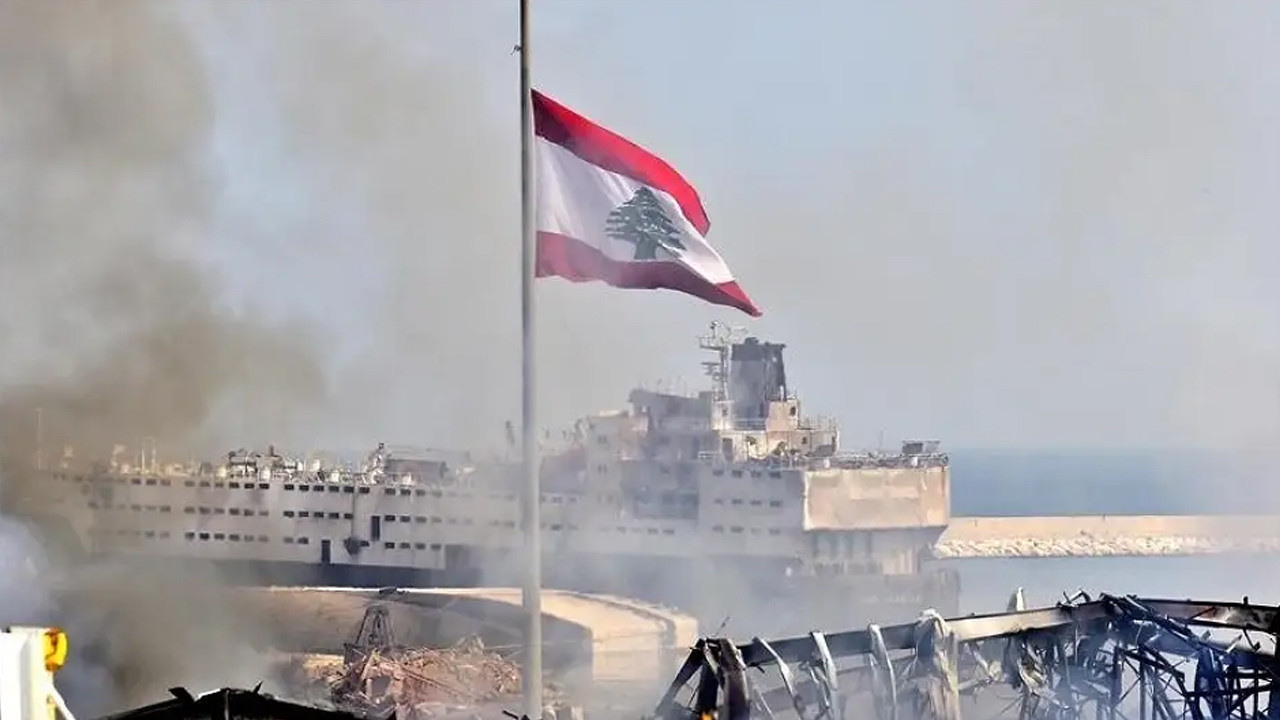 İsrail Lübnan'da saldırılarına devam ediyor: Üç evi yaktı