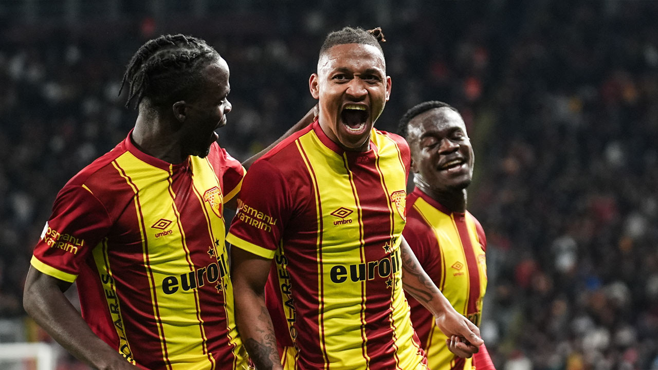 Göztepe Rizespor galibiyetiyle lige bıraktığı yerden devam etti