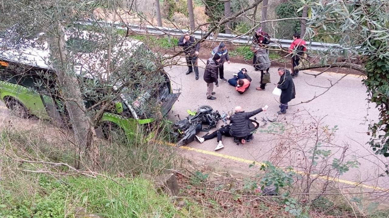 Kocaeli’de minibüsle çarpışan motosiklet sürücüsü hayatını kaybetti