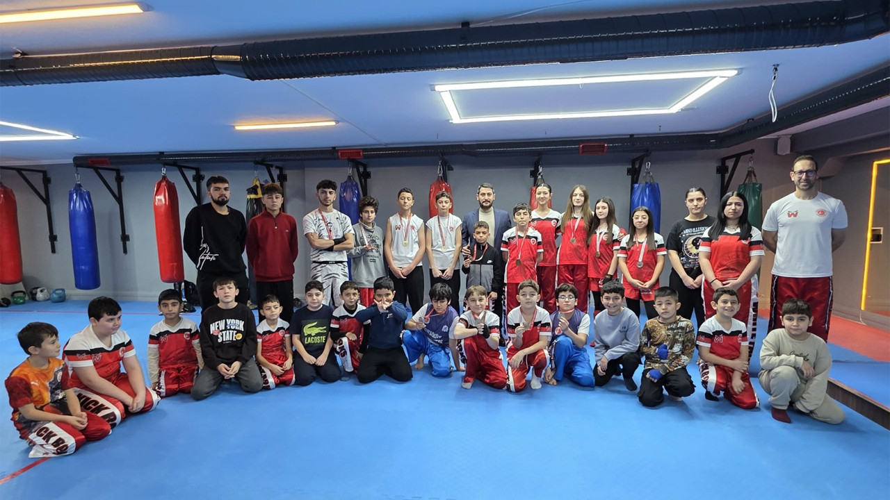 Ortaköy’ün kickboks gururu: 21 sporcu Türkiye Şampiyonası yolunda