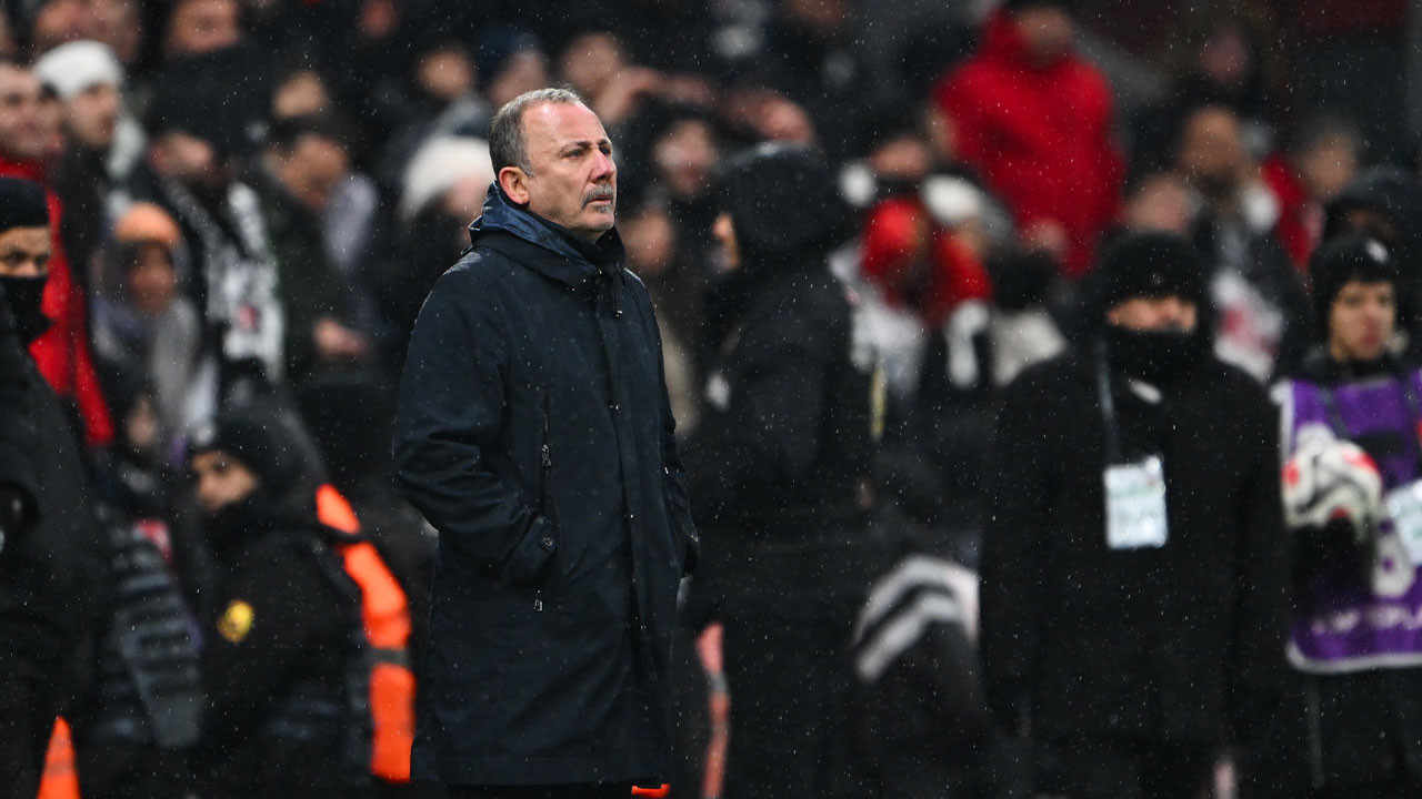 Sergen Yalçın transferlerde yaşanan gecikmenin sebebini açıkladı