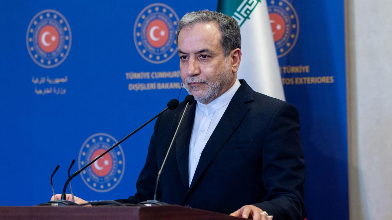 İran Dışişleri Bakanı’ndan Davos açıklaması: Davet iptal edildi.