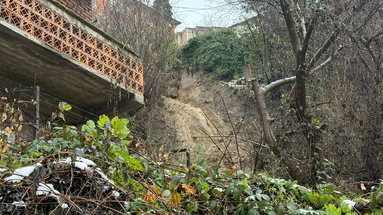 Zonguldak'taki heyelanda bir ev zarar gördü