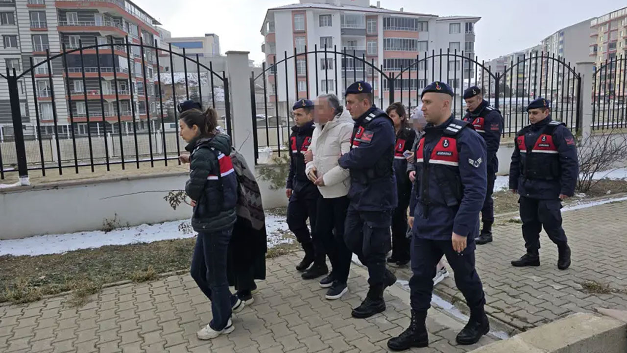 65 yıl önce ölen kardeşinin kimliğiyle 15 milyonluk vurgun