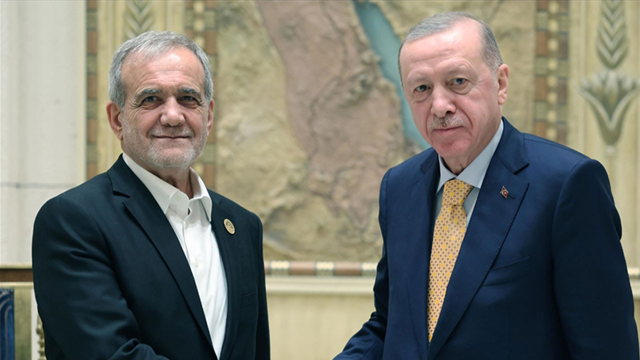 Erdoğan, İran lideri Pezeşkiyan ile görüştü