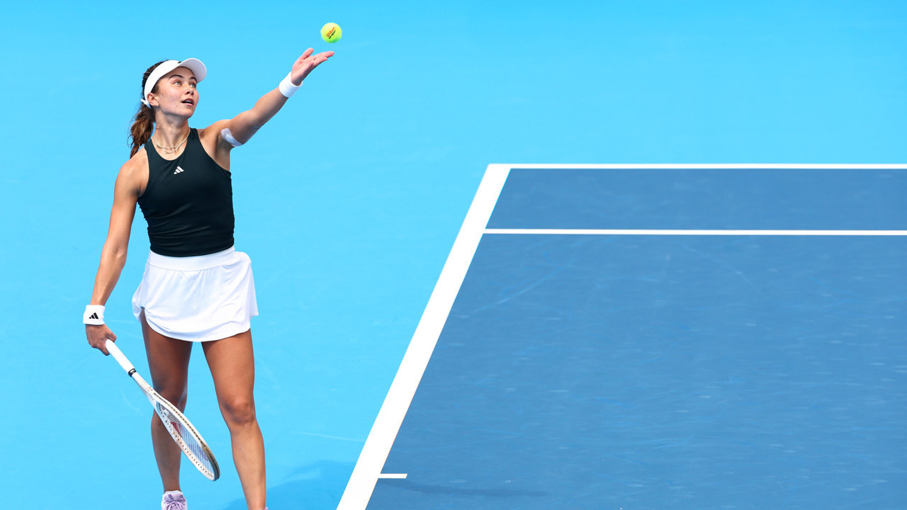 18 yaşındaki tenisçi Iva Jovic, Avustralya Açık'ta tarih yazıyor