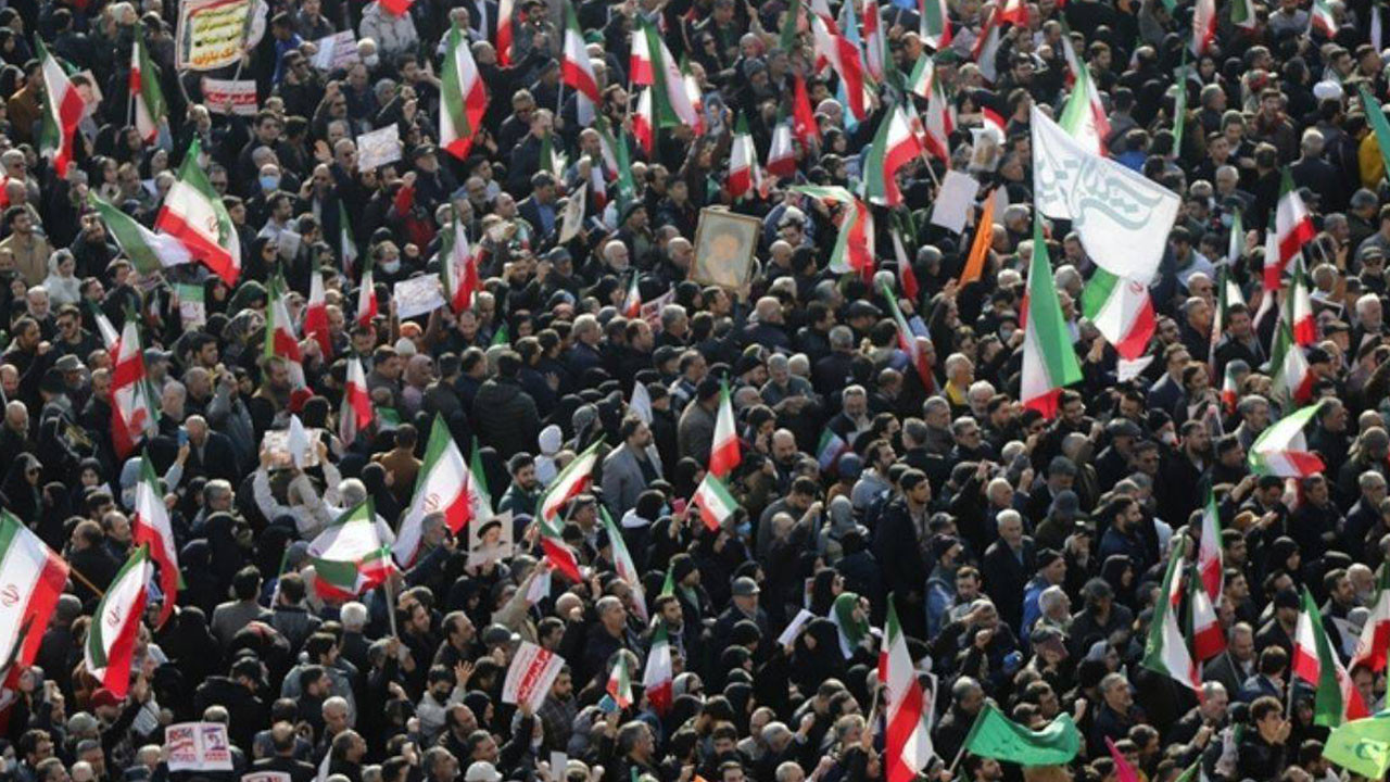 İran'da hayatını kaybedenlerin sayısı açıklandı: Bu bir darbe girişimiydi