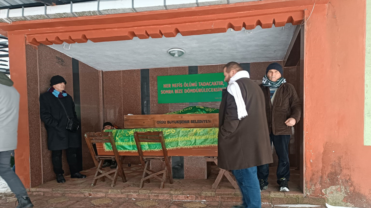 Kardeşinin ölüm haberine dayanamadı: İki kardeş aynı gün toprağa verildi
