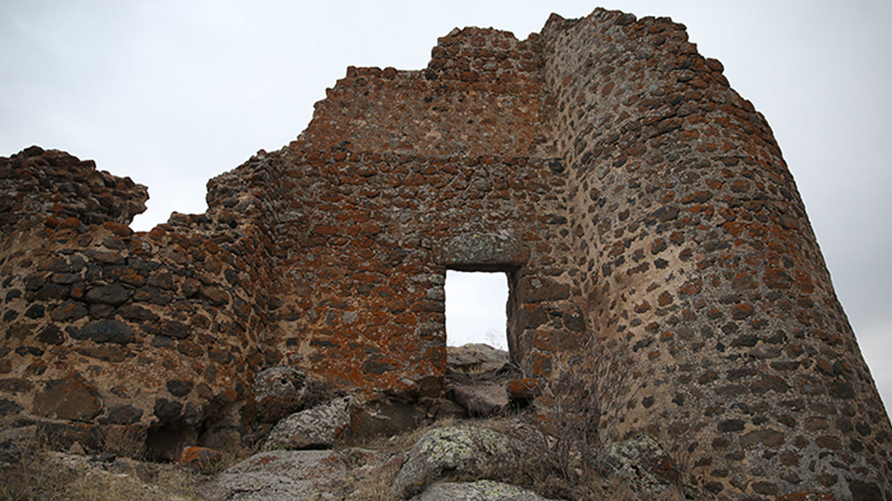 1000 yıllık Murtaza Kalesi zamana karşı