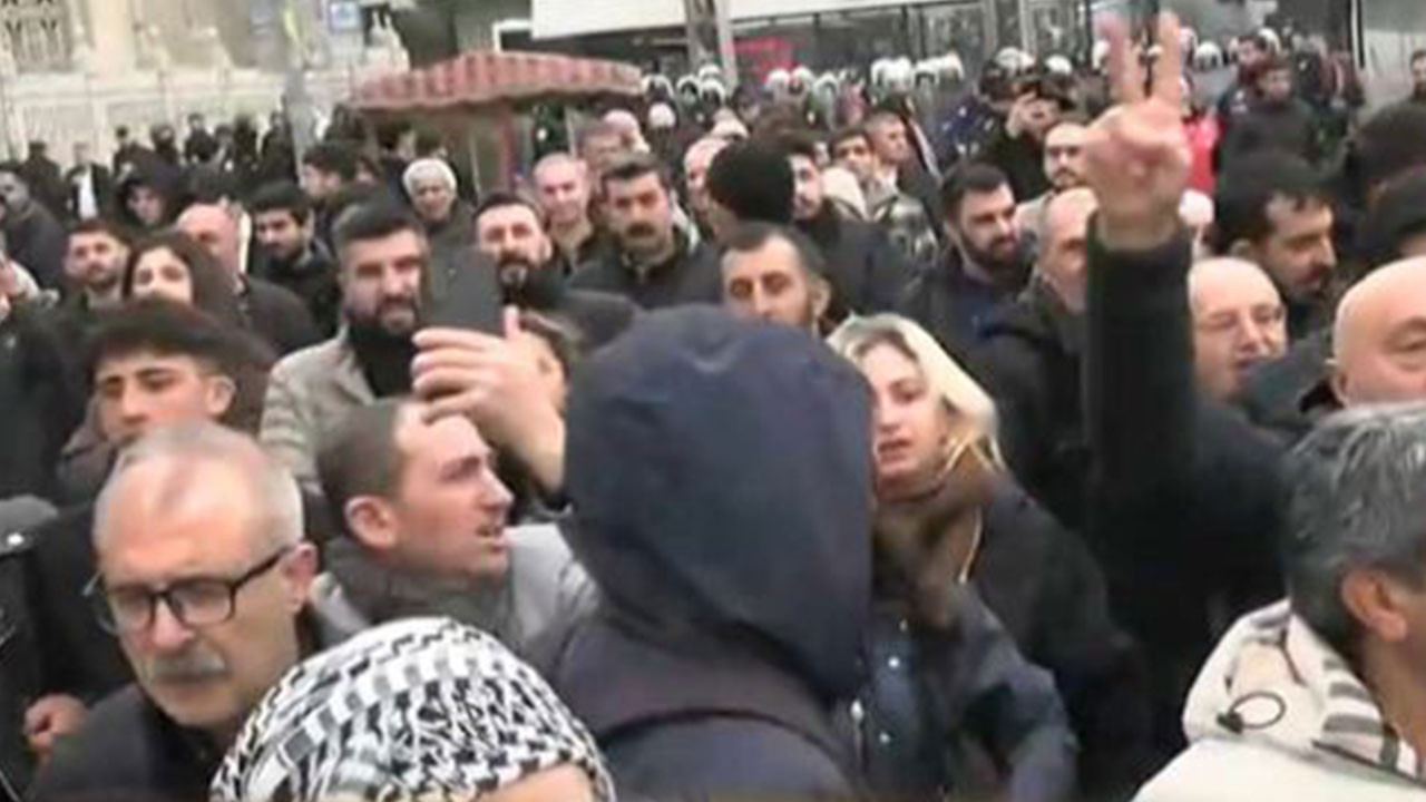 DEM Partili başkan gözaltına alındı: DEM Parti'nin İstanbul yürüyüşüne polis engeli